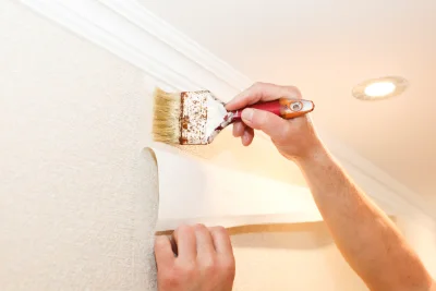 Pose de papier peint à Briouze — revêtements muraux et toiles de verre